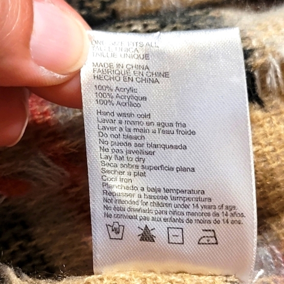 Plaid Burburry Inspired Fringed Fall Winter Scarf 25"×80" - Picture 6 of 6